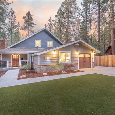 Pine Summit • Spa • Sauna • Fire Pit •Near Summit
