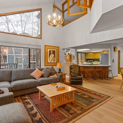 Wake & Lake • Lakefront • Spa • Pool table